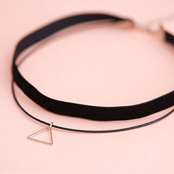 Jewelry - Velvet Modern Minimal Triangle Choker Necklace